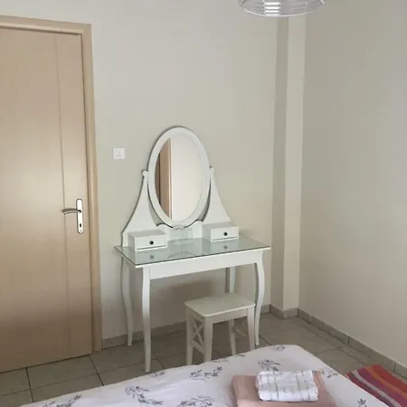 Cozy And Quiet Mini * Tríkala