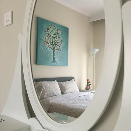 Cozy And Quiet Mini *